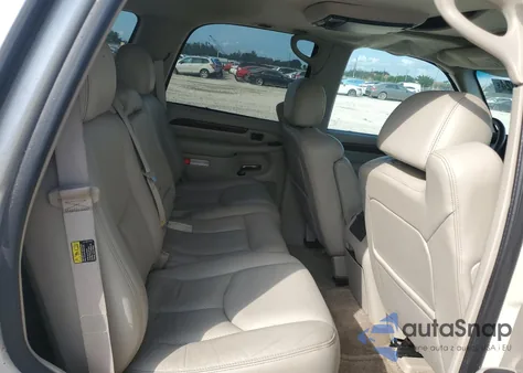 2003 Cadillac Escalade Standard z USA, uszkodzony, nr VIN 1GYEK63N63R126934